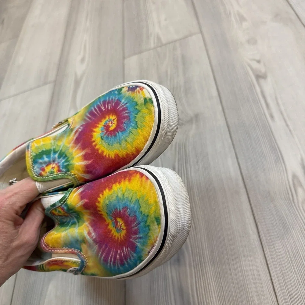 Vans Unisex RAINBOW Tie Dye Gender Inclusive‎ M 8 / WM 9.5 Skate Slip On's